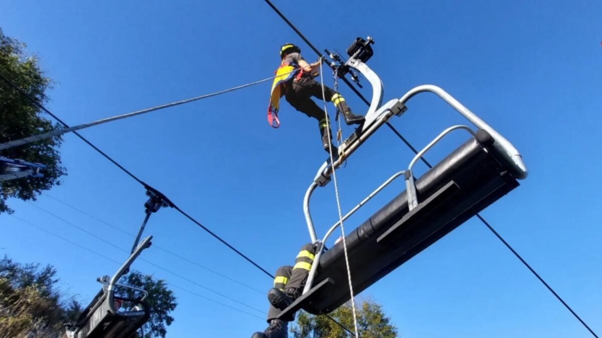 Evacuazione di persone bloccate su seggiovia, addestramento a Piancavallo - 
