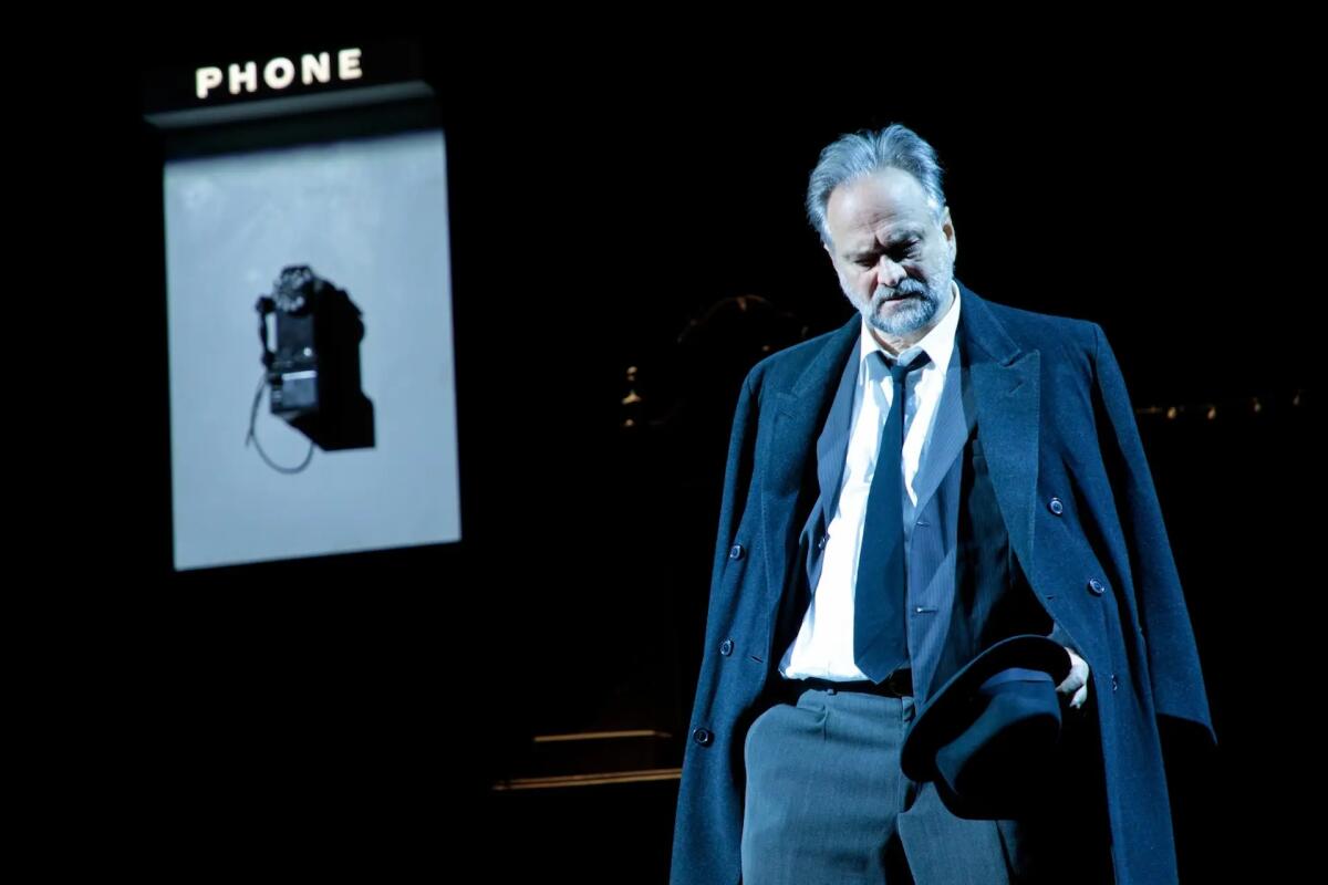 “Uno sguardo dal ponte”: Massimo Popolizio in scena al Giovanni da Udine con il capolavoro di Arthur Miller - 