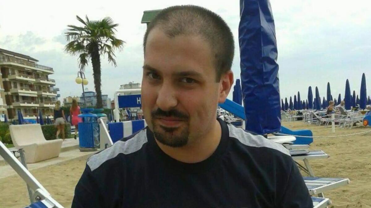 Malore alla scuola materna, si accascia davanti ai colleghi: morto Andrea Sanguin, bidello 36enne - 