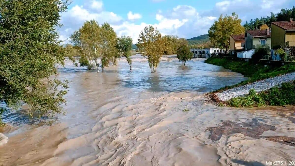 Maltempo in Veneto e Friuli-Venezia Giulia: mareggiate e acqua alta mettono alla prova il Nordest - 