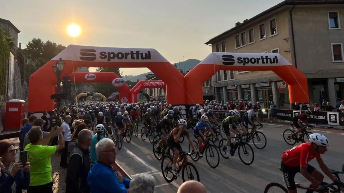 In 1000 pronti a pedalare sulle Dolomiti Olimpiche della Sportful Dolomiti Race - 