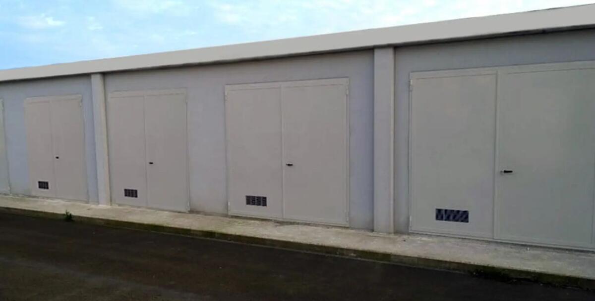 Normativa sulle Porte e Portoni Fonoisolanti in Italia: Un Passo Verso un Futuro Più Silenzioso - 