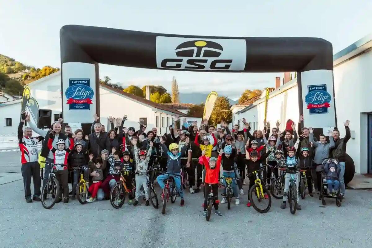 “El diablo” Chiappucci ospite speciale alla gimcana per ragazzi della latteria Soligo - 