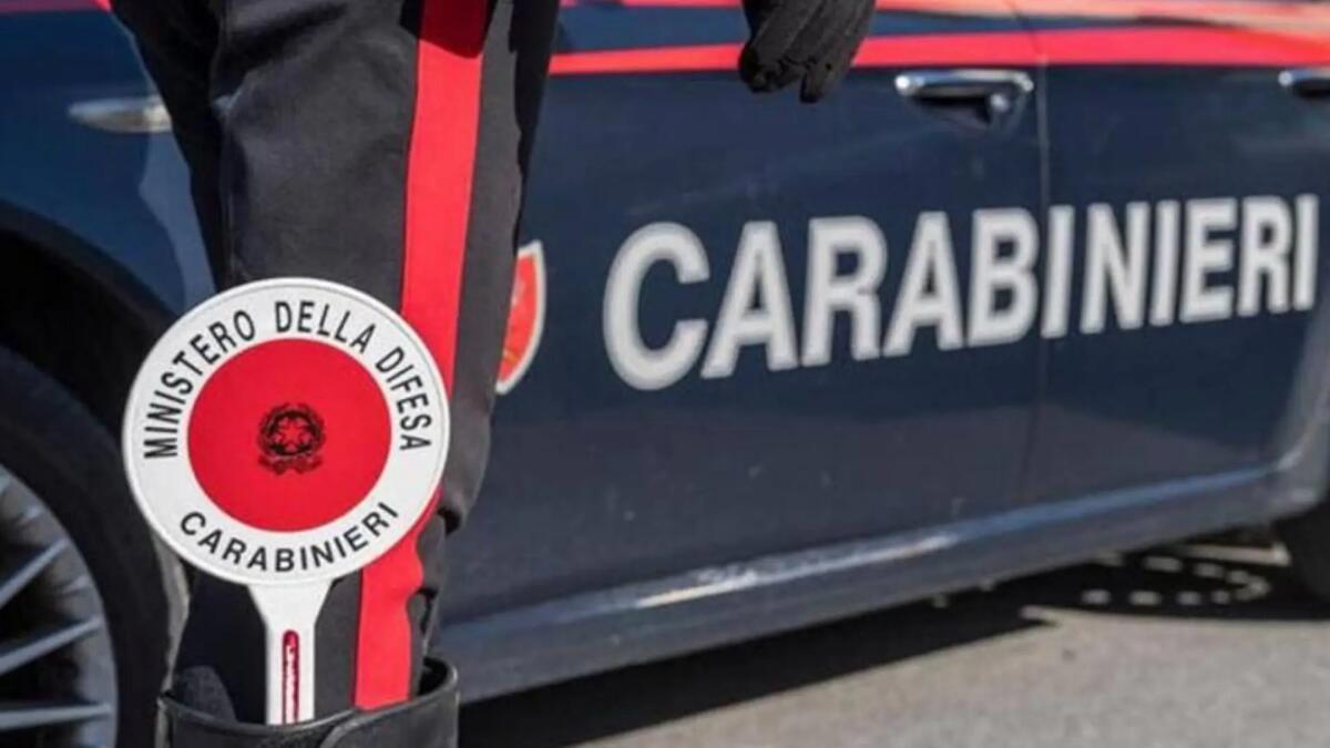 Autista aggredito da un giovane passeggero straniero: pugno al petto, poi la fuga - 