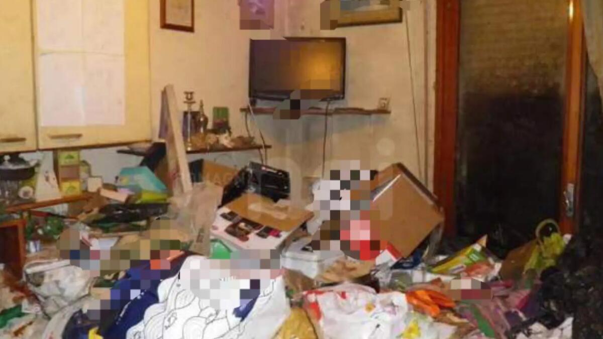 Abitabilità per 5 persone, ma nell'appartamento 15 Cinesi e Pakistani tra rifiuti e degrado - 