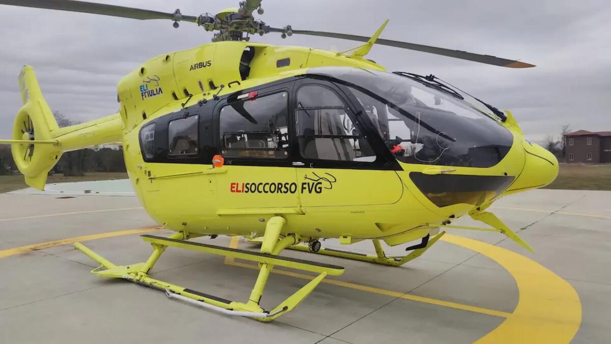 Incidente sul lavoro a Roveredo in Piano, operaio caduto da un'altezza di 3 metri: ferito seriamente - 