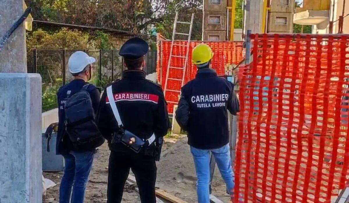 Cantieri edili, lavoro nero e poca sicurezza: aziende sanzionate e sospese dai Carabinieri - 