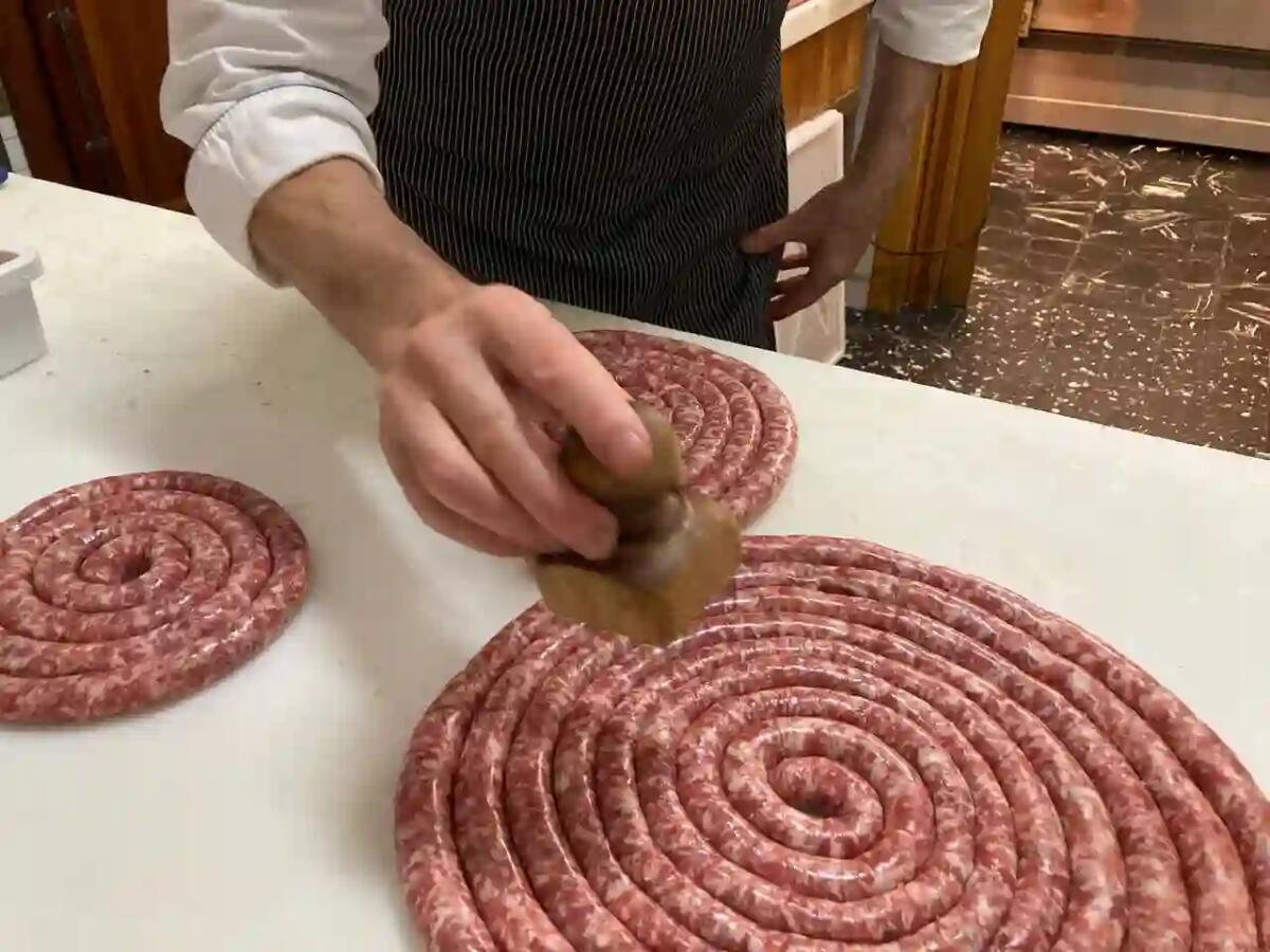 Sant Andree il purcit su la bree, vademecum per i norcini ai tempi della peste suina - 