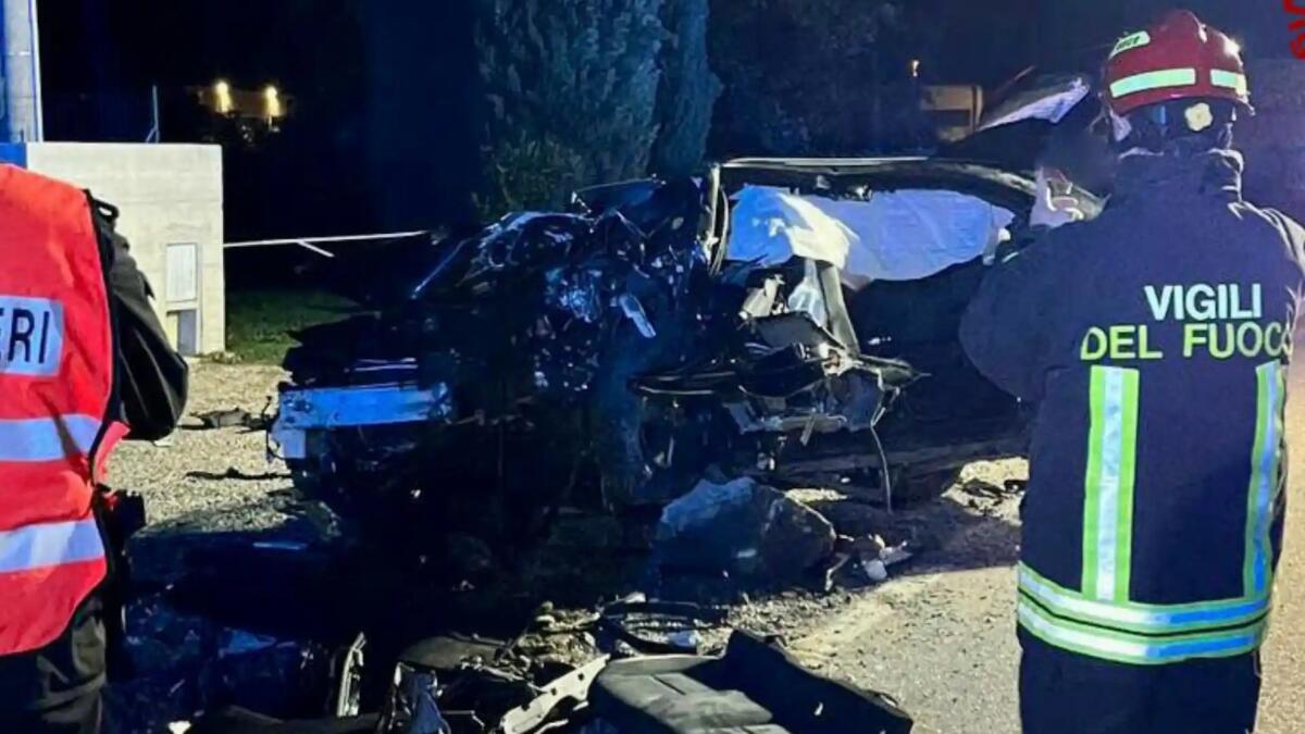 Piomba con l'auto contro un muretto: gravissimo un 26enne -