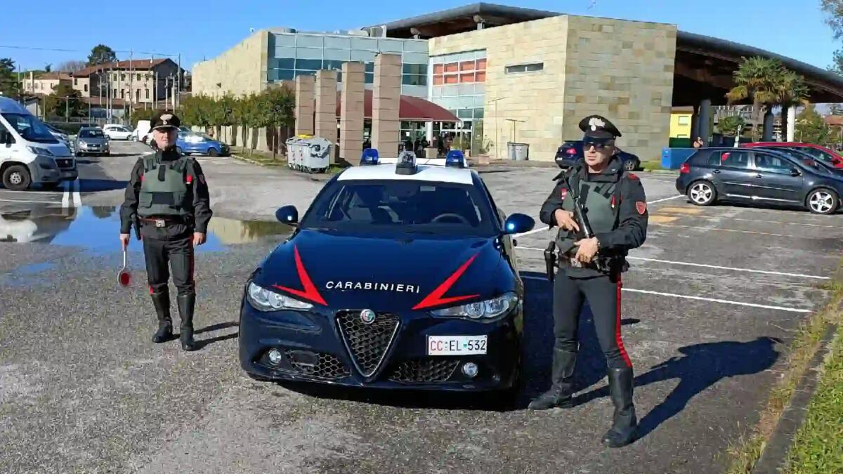 Aggredisce ed insulta una minorenne a Latisana, poi ferisce un Carabiniere: arrestato 48enne - 