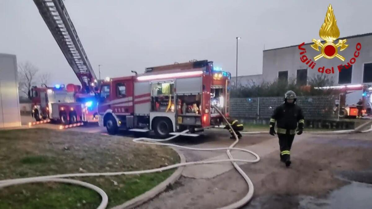 Incendio in un'azienda di rifiuti a Pannellia di Codroipo: intervento dei Vigili del Fuoco - 