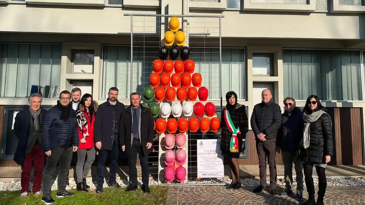 Inaugurato a Fiume Veneto l''Albero per la Sicurezza' ANMIL - 