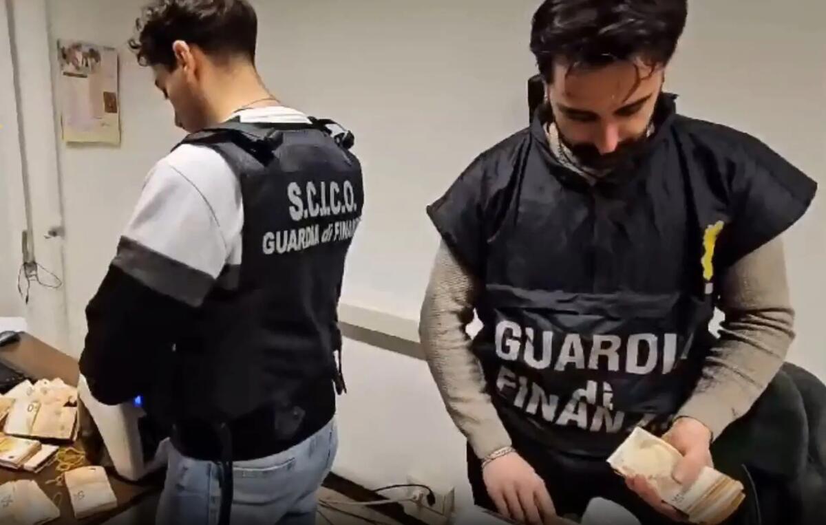 Banca abusiva gestita da cinesi, perquisizioni e sequestri anche a Udine e Verona - 