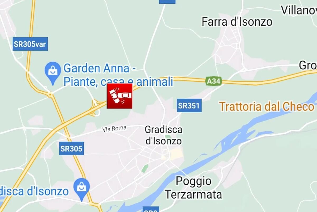 Incidente lungo l'A34, scontro tra camion e furgone: due feriti - 