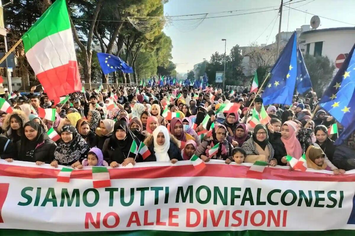 Il Comune chiude le moschee, migliaia di musulmani in protesta a Monfalcone - 