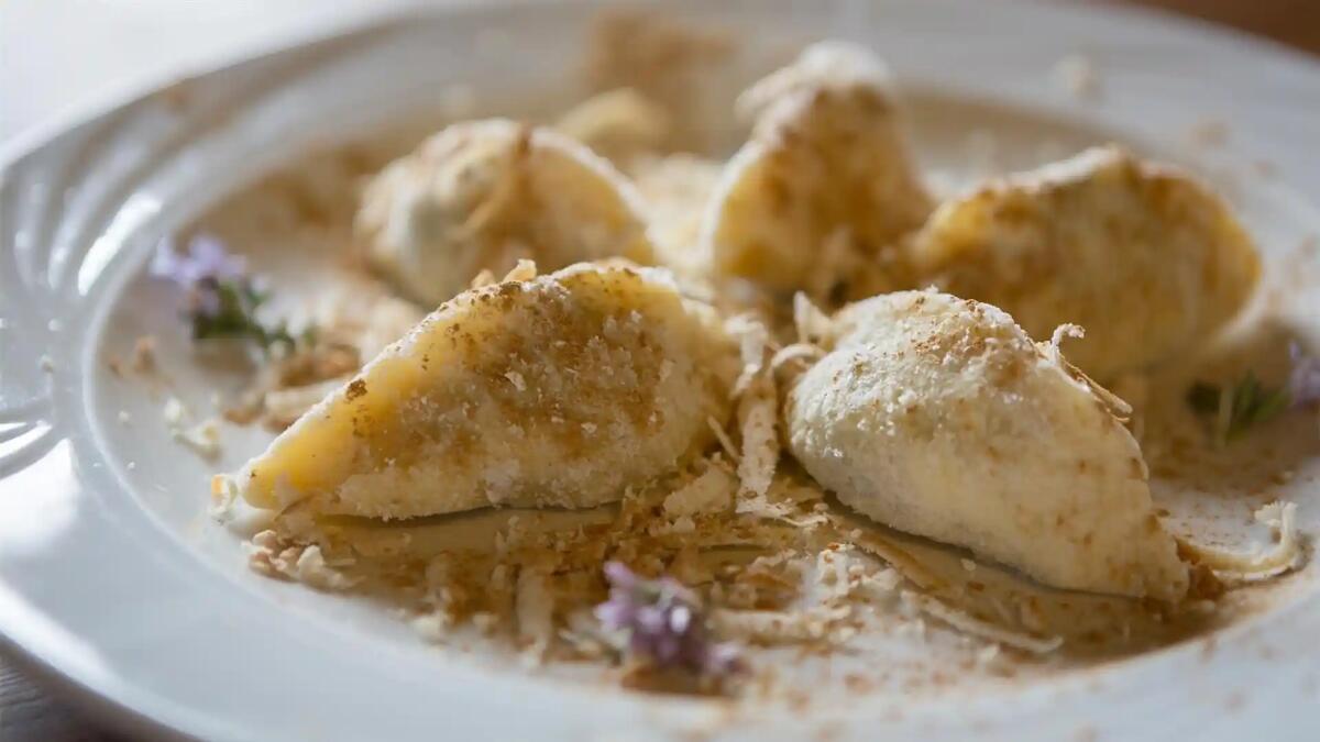 Piatti tipici del Friuli, la ricetta segreta dei Cjarsòns: cosa sono, come si cucinano - 