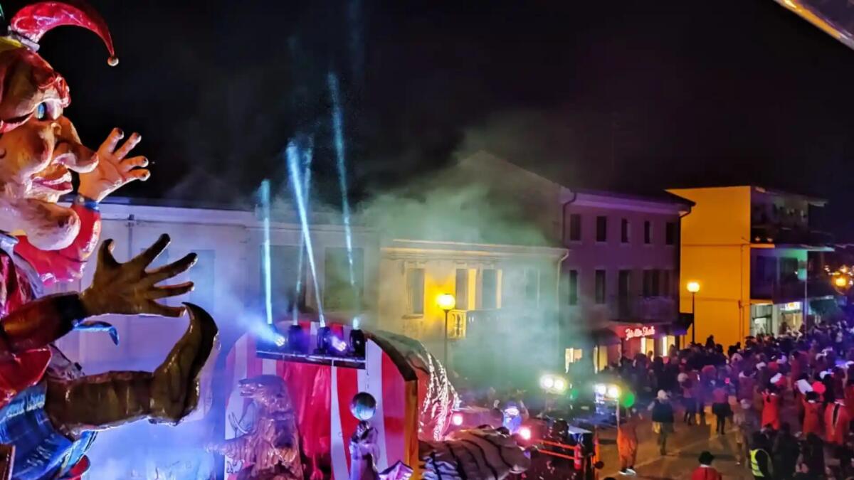 Fiume Veneto. "Carnevale sotto le stelle" il 27 gennaio 2024: 14 i carri allegorici -
