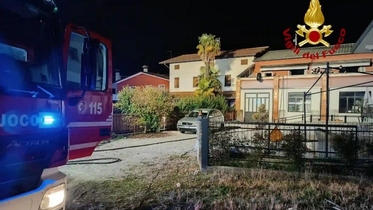 Incendio in abitazione a Fontanafredda, dichiarata inagibile -