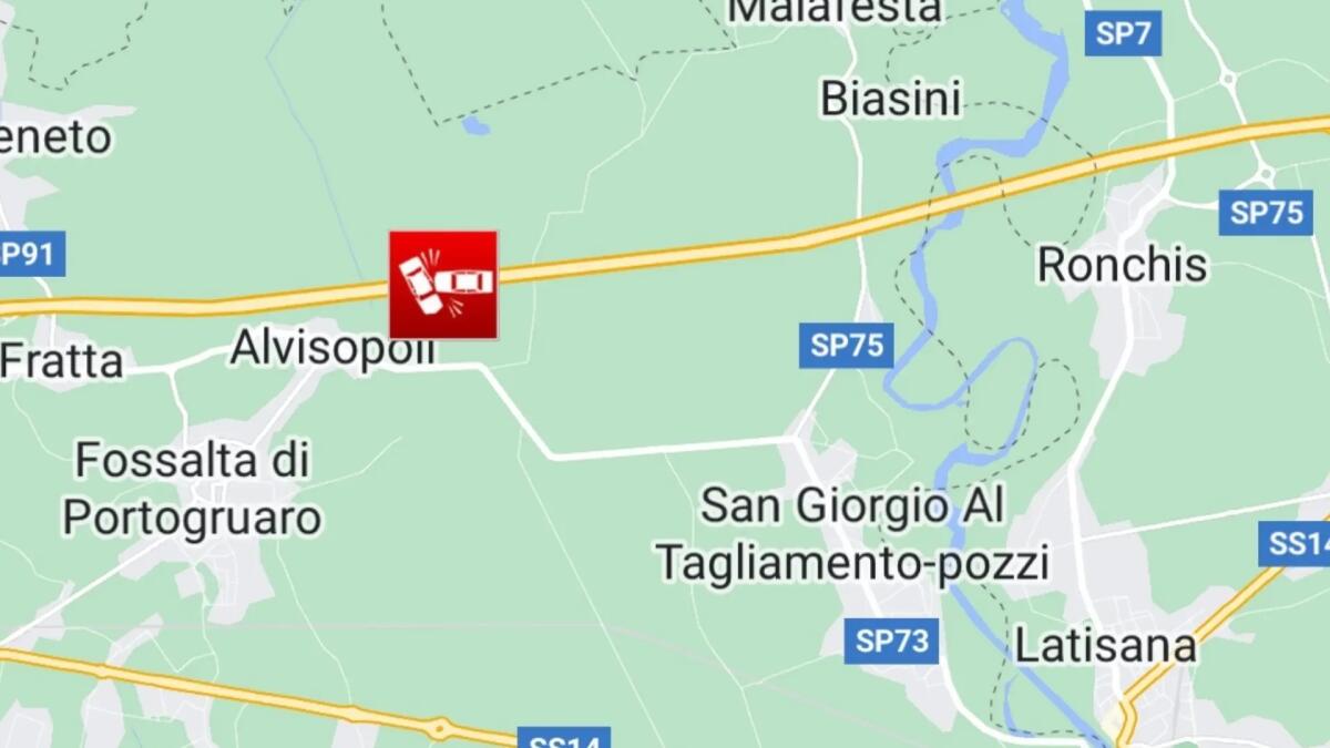 Incidente in A4 tra Latisana e Portogruaro,  tamponamento tra mezzo pesante ed auto: un ferito - 