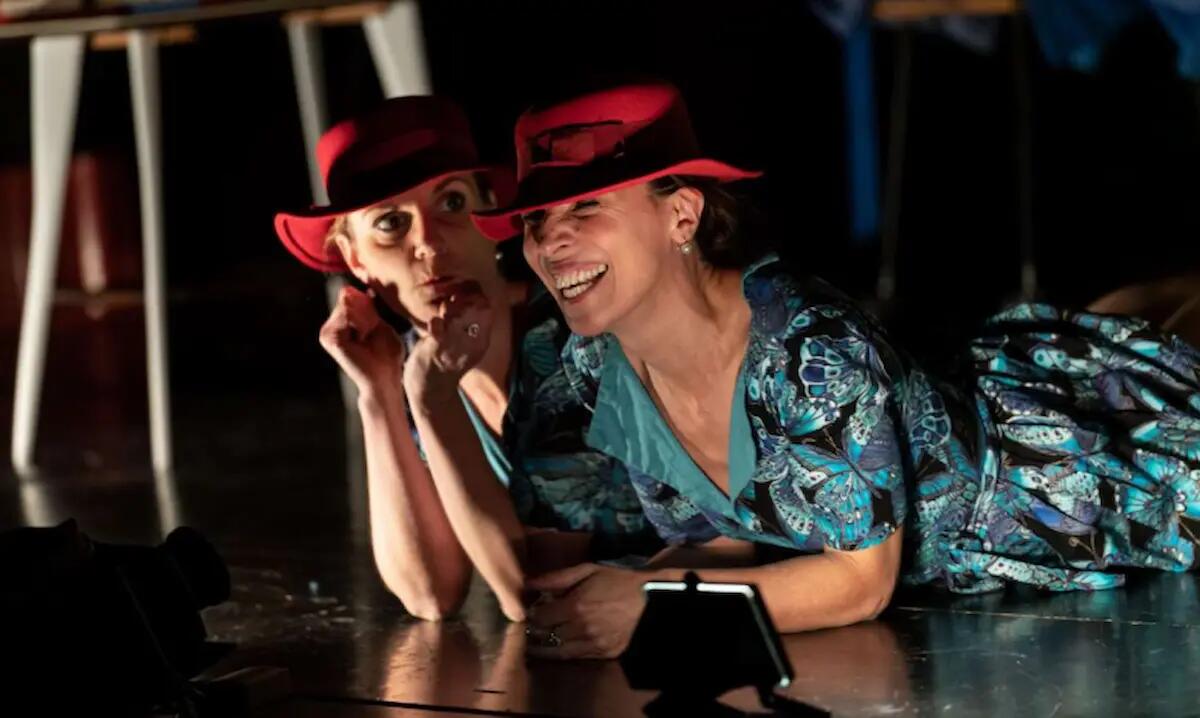 “Dopo la pioggia/Dopo de ploie”, al Palamostre ironia e commozione con Talliente e Benedetti - 