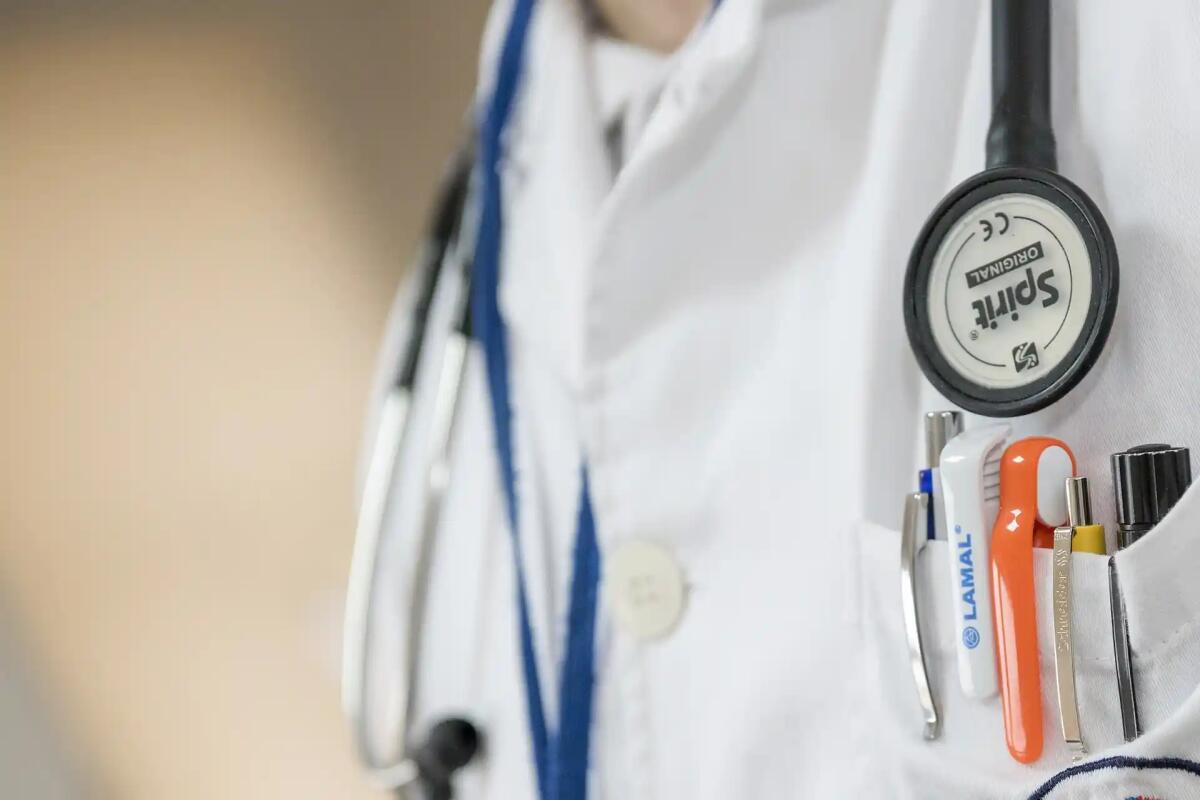 Sanità in Veneto, offerte di lavoro: tecnici di laboratorio, biologi, infermieri e operatori front-office segreteria - 