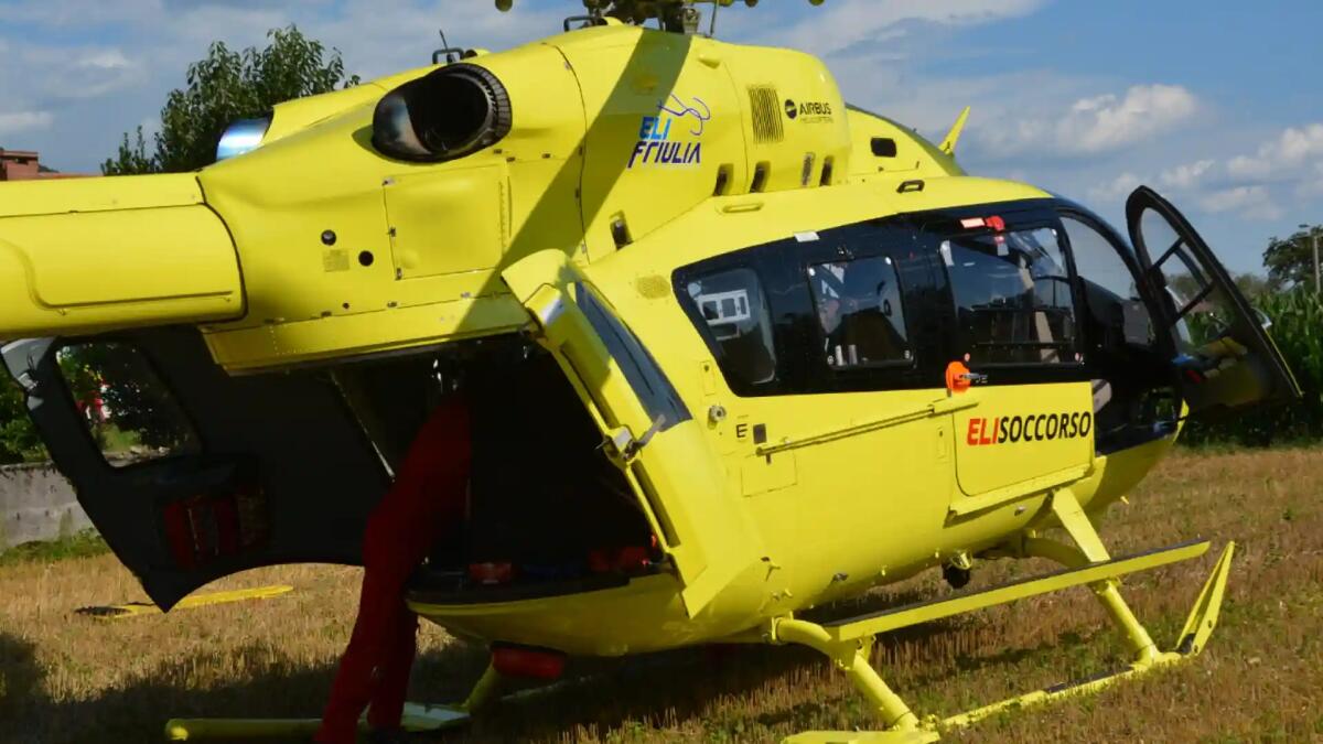 Scontro tra un'auto e una bicicletta a Lucinico di Gorizia: grave il ciclista - 