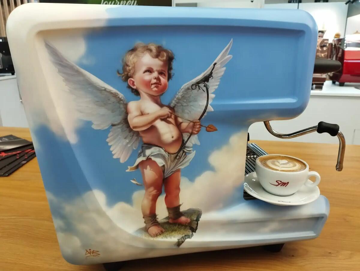 Un Cupido sulle macchine per il caffè de La San Marco - 