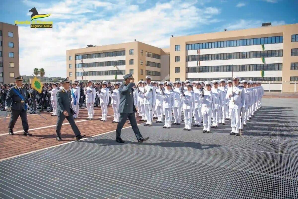 Opportunità nella Guardia di Finanza: Bando per concorso Tenenti nel Ruolo Tecnico-Logistico-Amministrativo - 