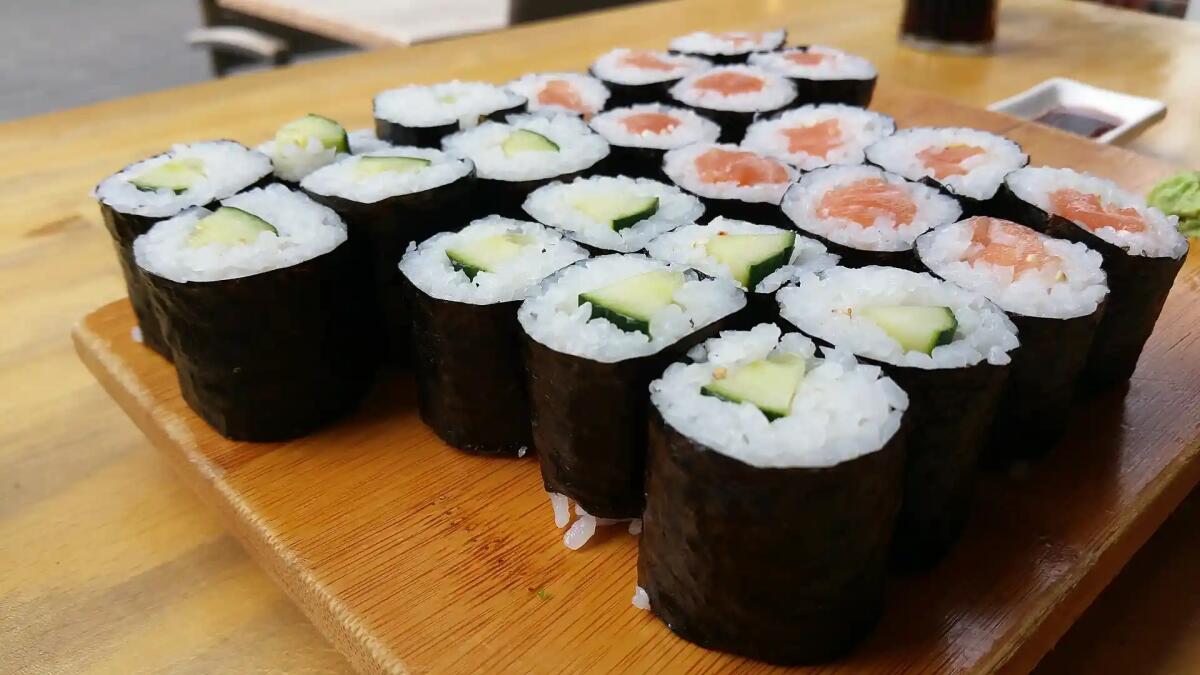 Malori dopo il consumo di sushi, l'Ulss 4: «Un virus nell'alga, bloccato il commercio» - 