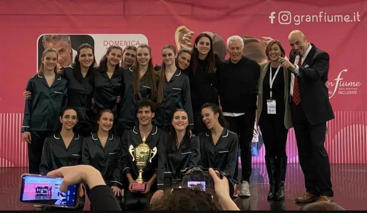 Danza, la Pad Studio vince il contest sotto lo sguardo del ballerino Paganini - 