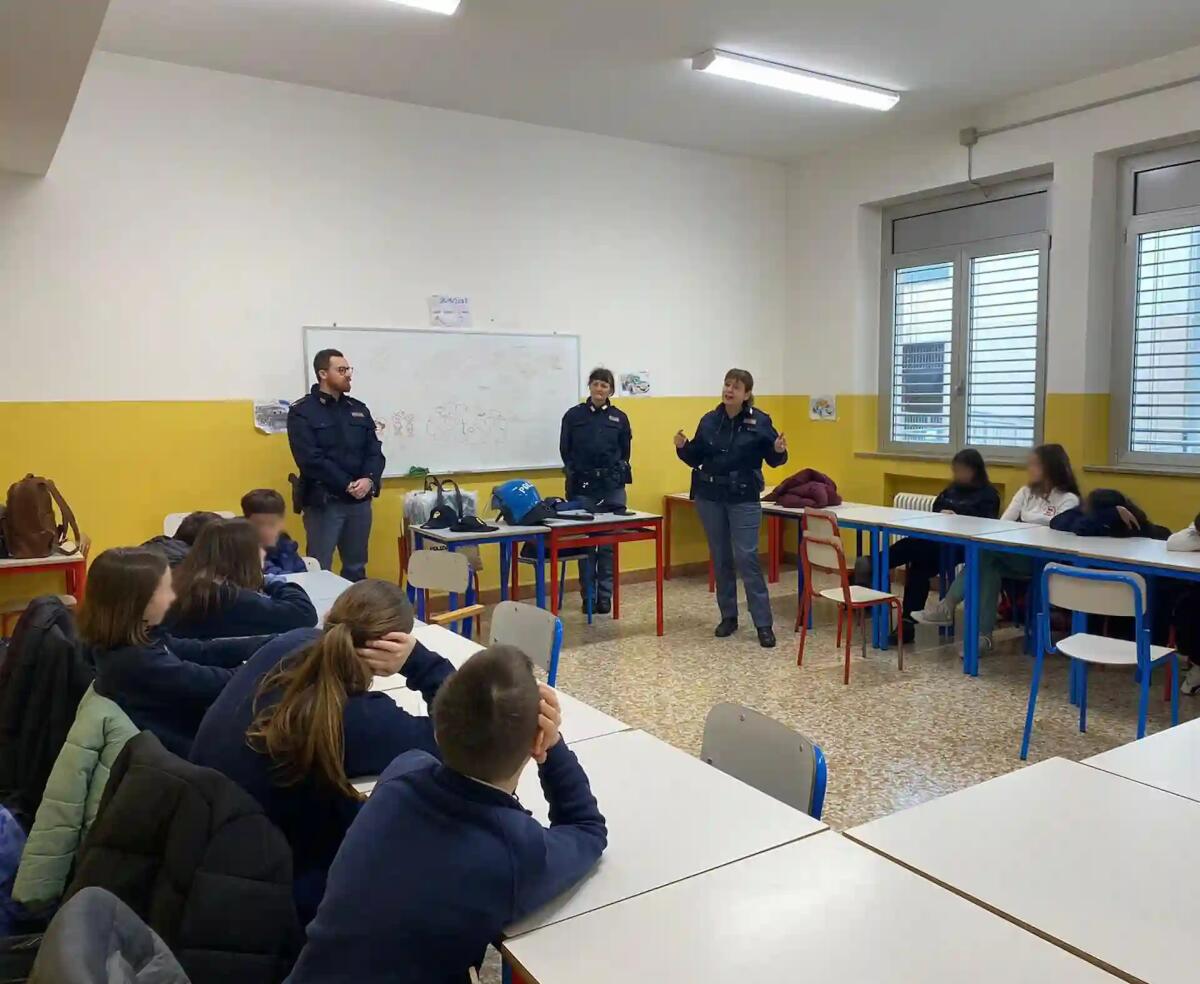 Educazione alla legalità: un ponte tra la Questura di Pordenone e i giovani studenti - 