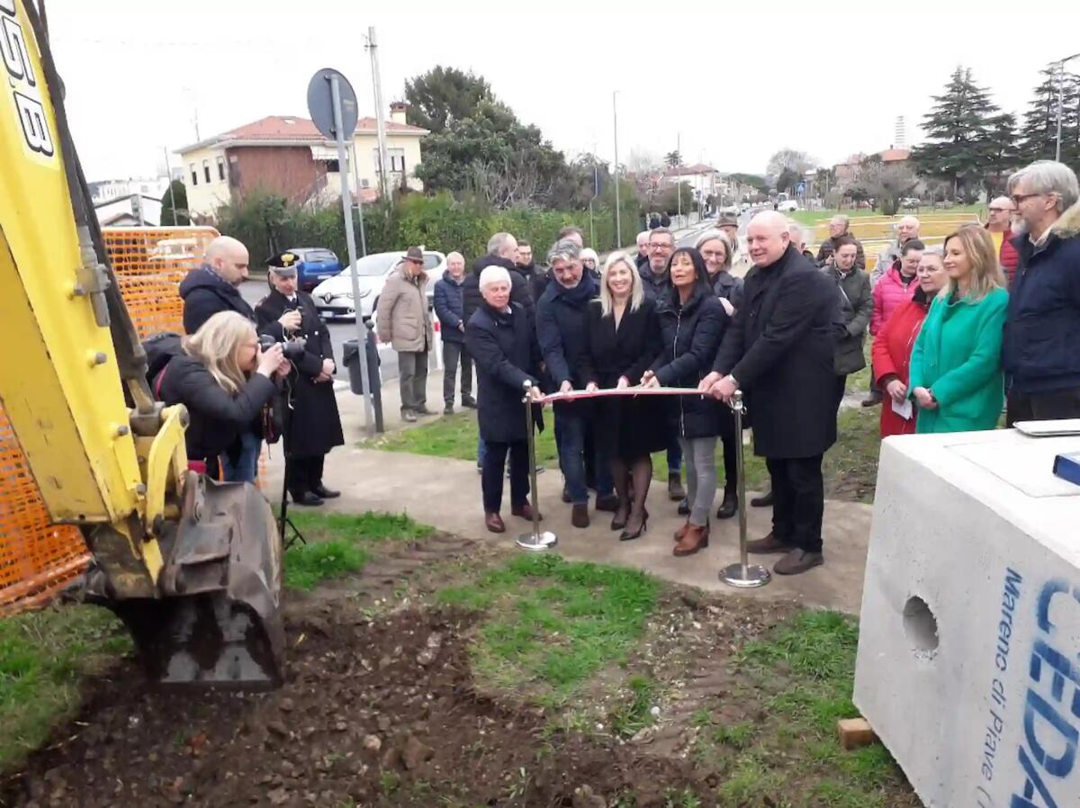 Monfalcone. Un percorso ciclopedonale sul sedime dell'ex ferrovia della Fincantieri - 