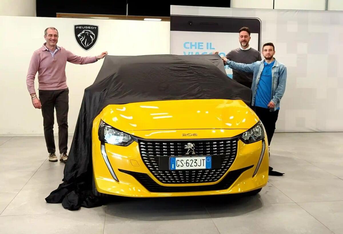 Carnevali di Marca, il primo premio della lotteria (Peugeot 208 Active Pack) ad Anna Sabato - 