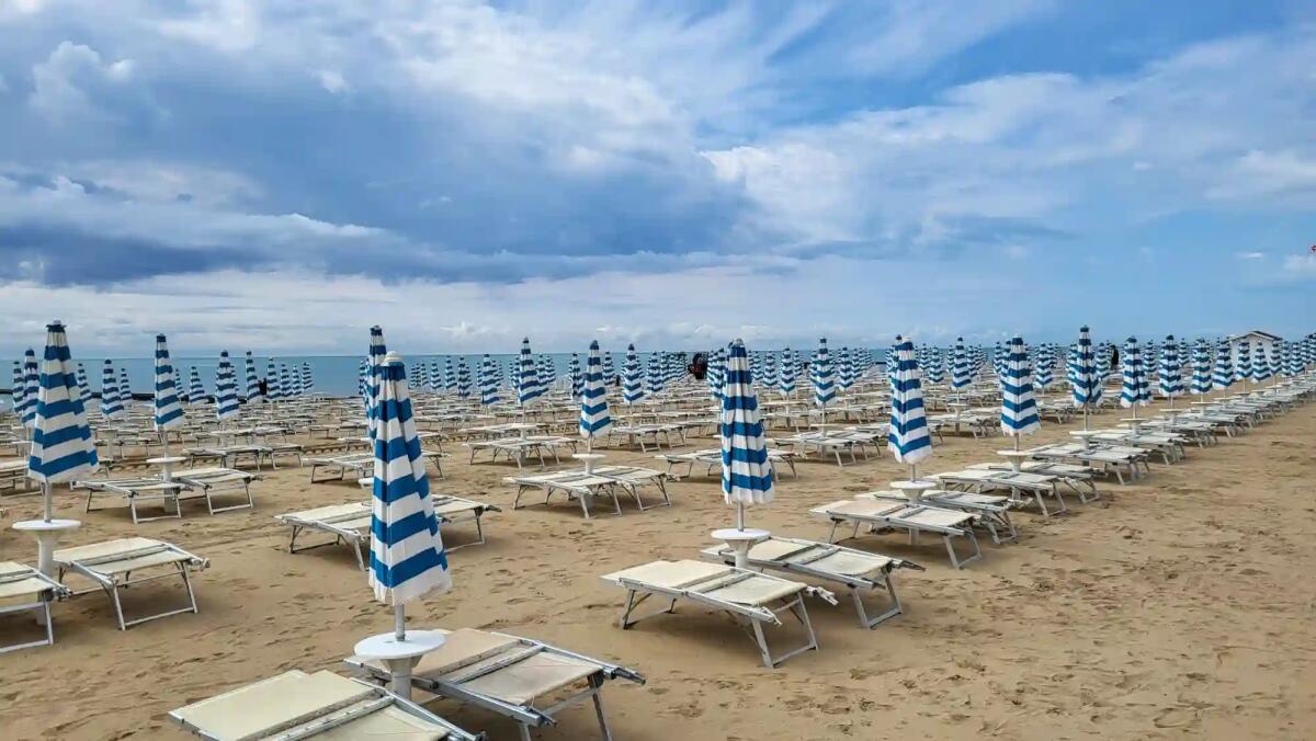 Jesolo si prepara ad accogliere i turisti: ecco quando sarà pronta la spiaggia -