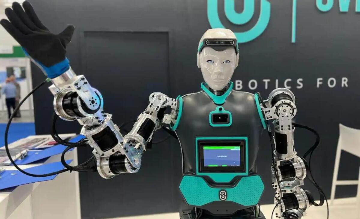 Ecco "Robee", il primo robot umanoide in Friuli: «garantirà la sicurezza sul lavoro» - 