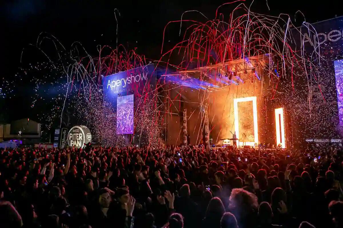 Aperyshow, 300 artisti sul palco per il live di AID italiano, tutti progetti solidali - 