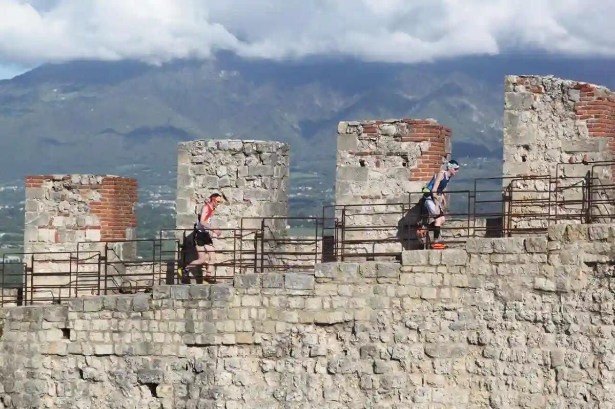 La Duerocche vola oltre i 2mila iscritti: il 25 aprile si salirà anche sulla rocca di Asolo -