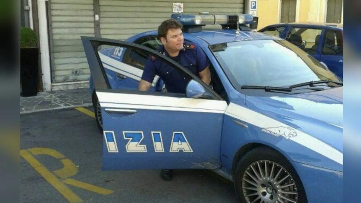 Il poliziotto 49enne Stefano Del Piero colto da malore a fine turno: ricoverato. E' gravissimo - 
