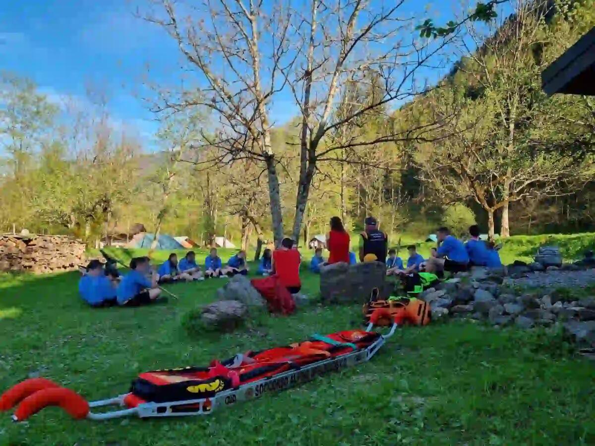 Sicurezza in montagna: un incontro formativo con i giovani scout a Cercivento - 
