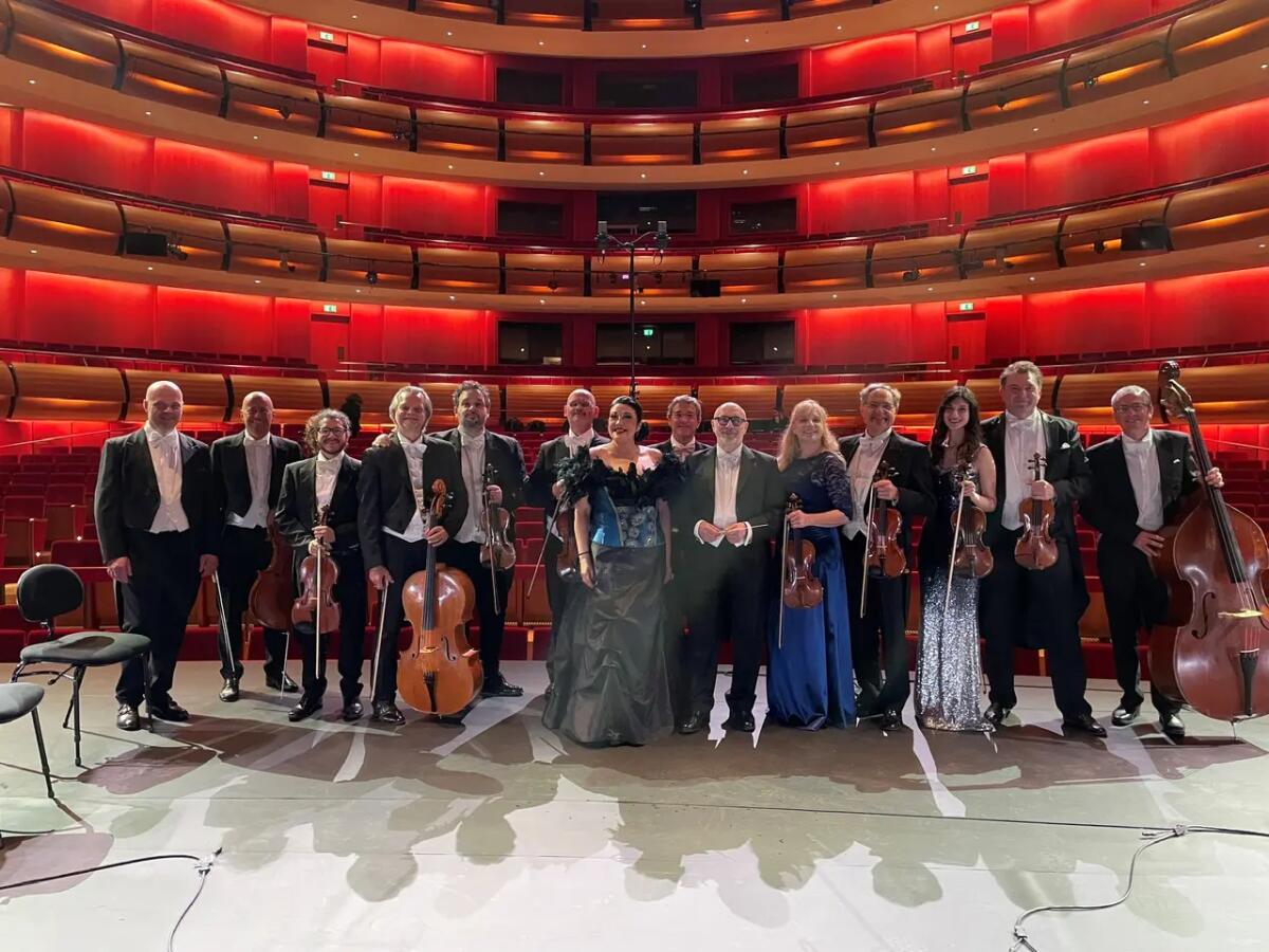 Rovigo, Marita Paparizou e I Solisti Veneti diretti da Giuliano Carella per un concerto Cariparo - 