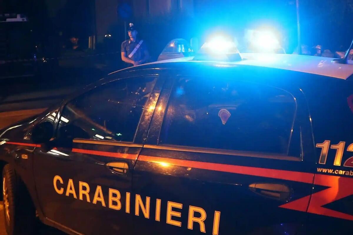 Ubriaco fradicio si schianta con l'auto e prende a pugni un carabiniere: arrestato 29enne tunisino - 
