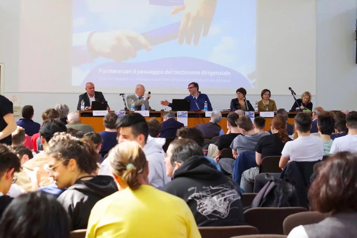 Formare con il passaggio del testimone dirigenziale: l'importanza dell'esperienza intergenerazionale - 