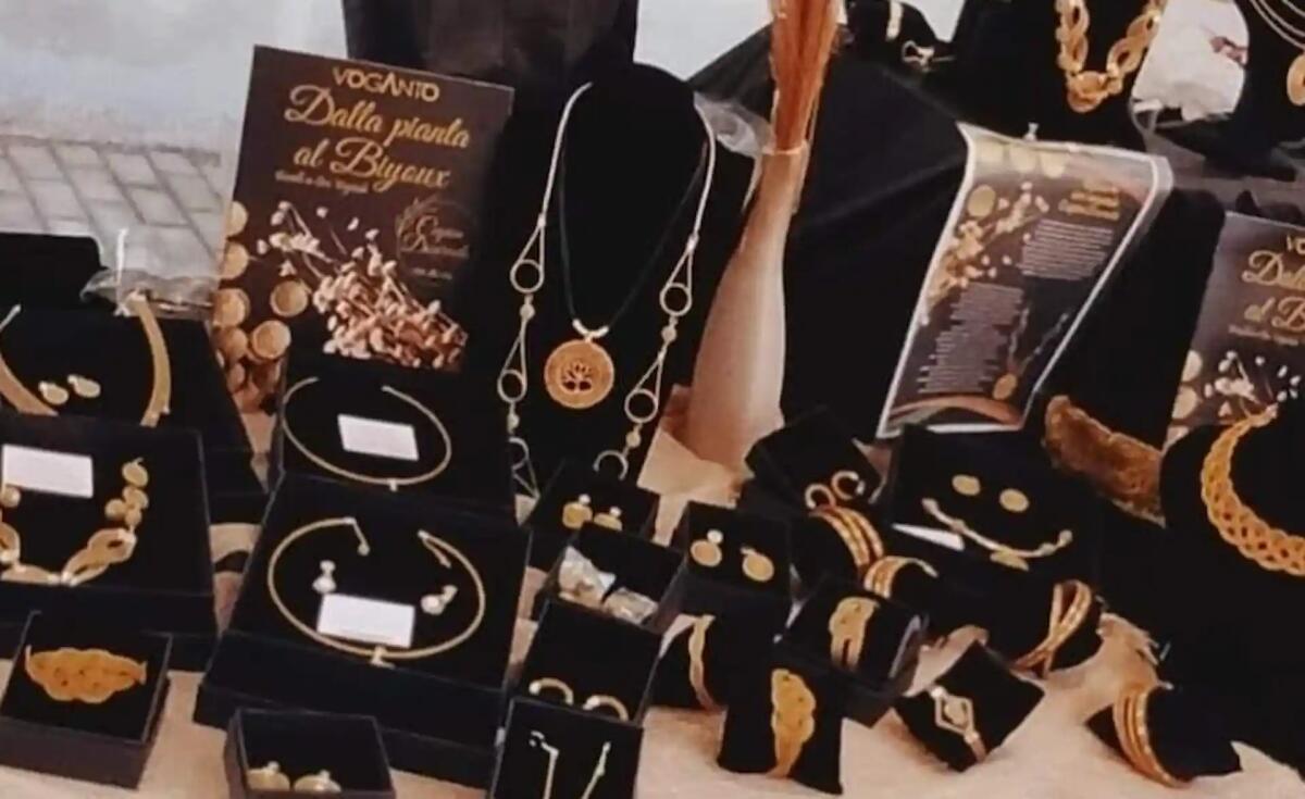 Ritornano gli Ambulanti di Forte dei Marmi a San Vito al Tagliamento, sabato 20 aprile 2024 - 