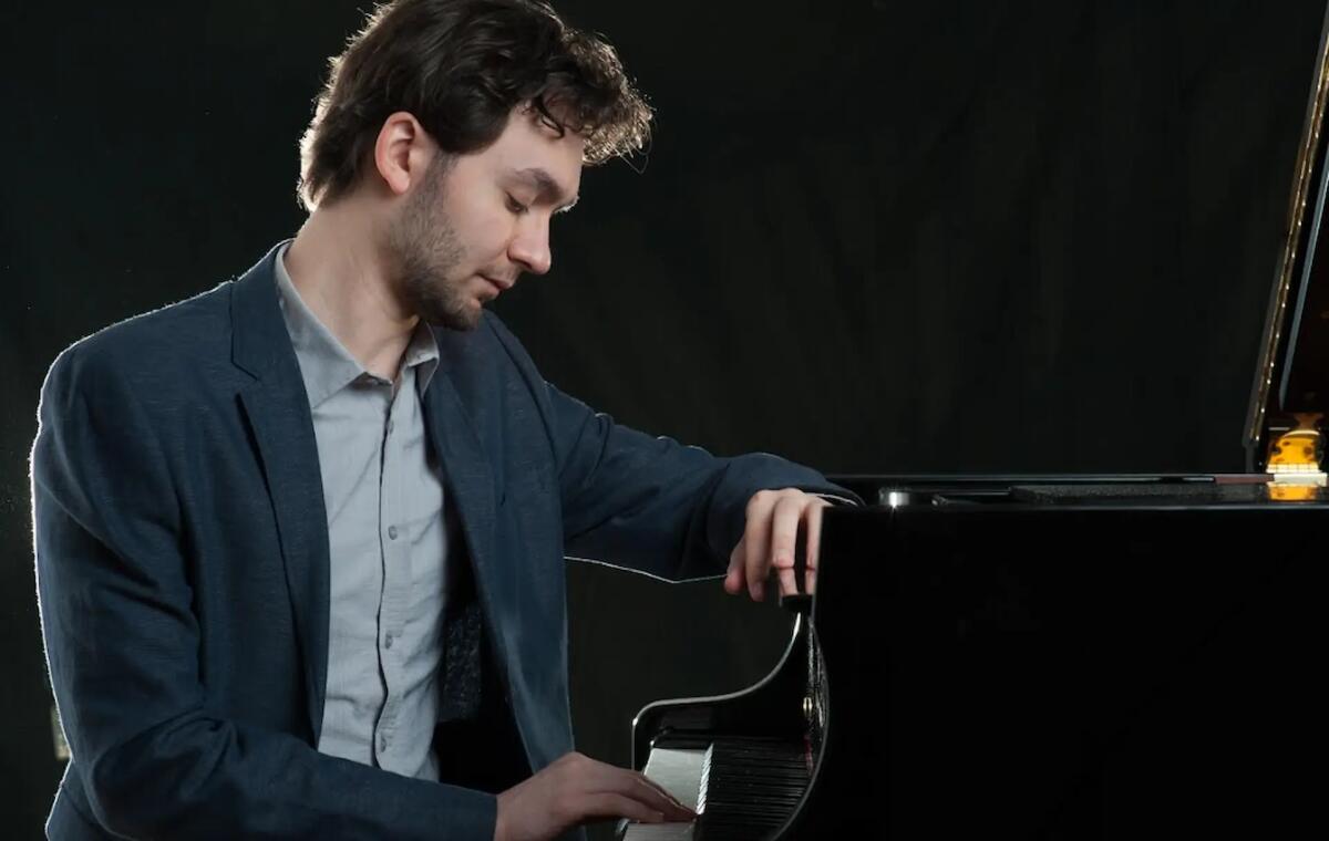Concerti in Villa: Angelo Nasuto interpreta Beethoven, Janacek e Cajkovskij - 