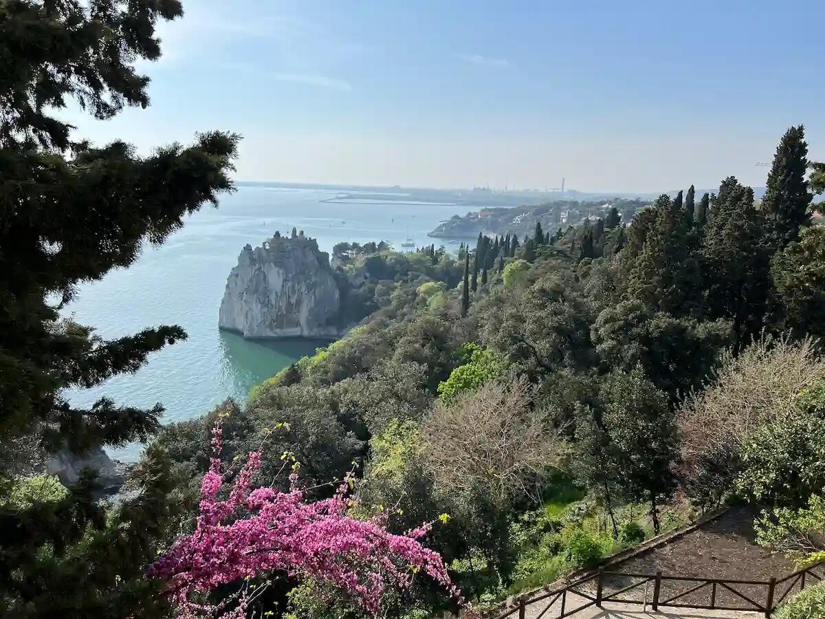 La Primavera, dal Castello di Duino alla Portopiccolo Art Gallery, inaugurazione mostra sabato 13 aprile -