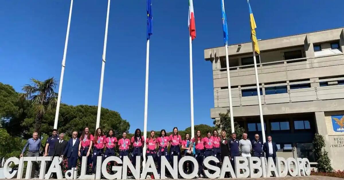 Lignano incontra le atlete del Cda Volley Talmassons salito in A1: «un risultato esaltante» - 