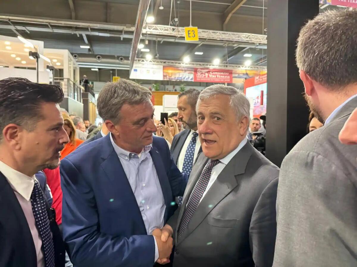 Vinitaly 2024: l'incontro tra il presidente del Condifesa TVB e le figure politiche chiave -