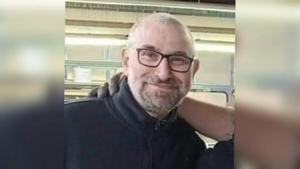 Malore fatale in casa a 47 anni: Francesco Dario lascia la moglie e due figli - 