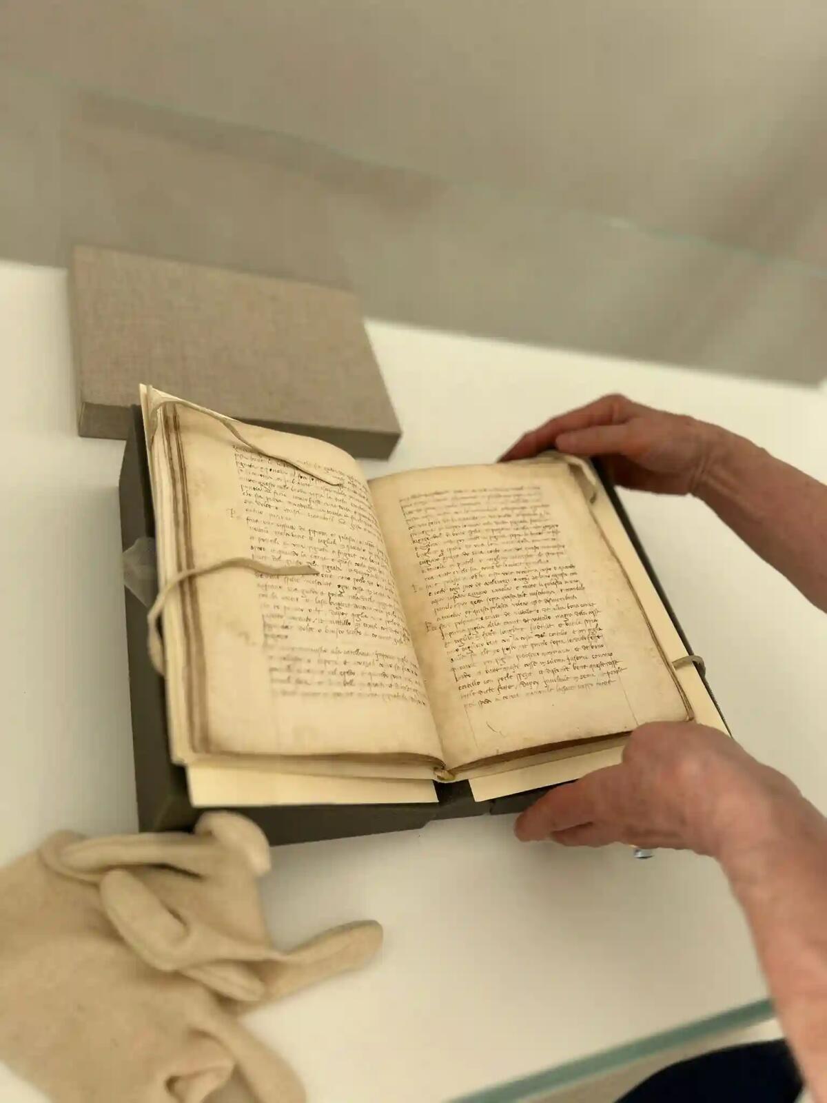 Il manoscritto ritrovato, "Libro de cosina" esposto al pubblico per la prima volta - 