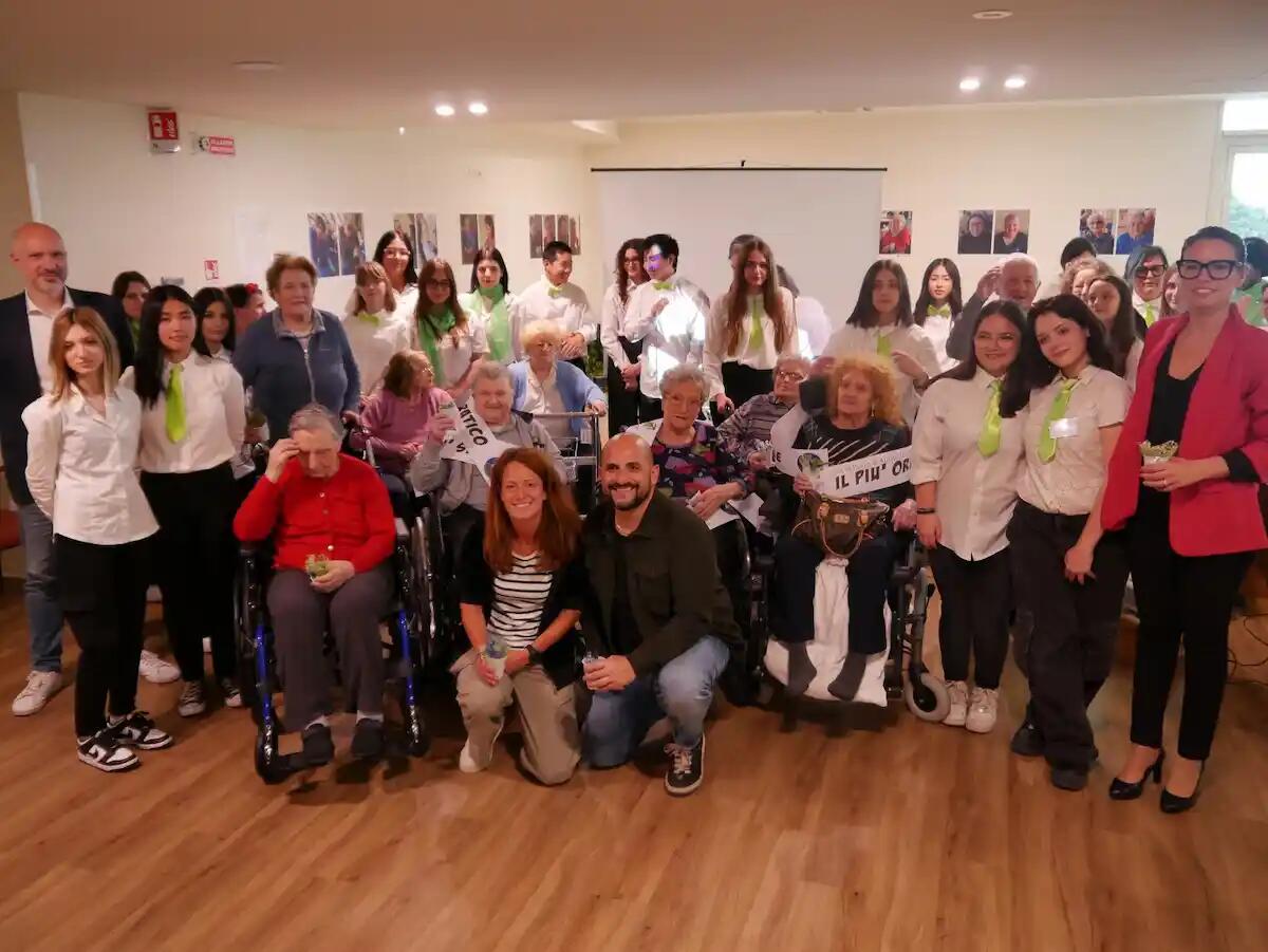 Nonne e nonni del Bon Bozzolla si trasformano nei protagonisti dei film di Hollywood - 